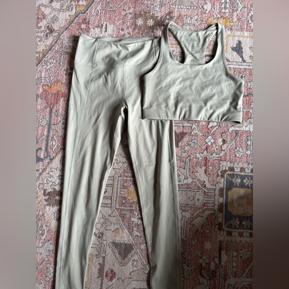 Girlfriend Collective Compressive Matching Set Green